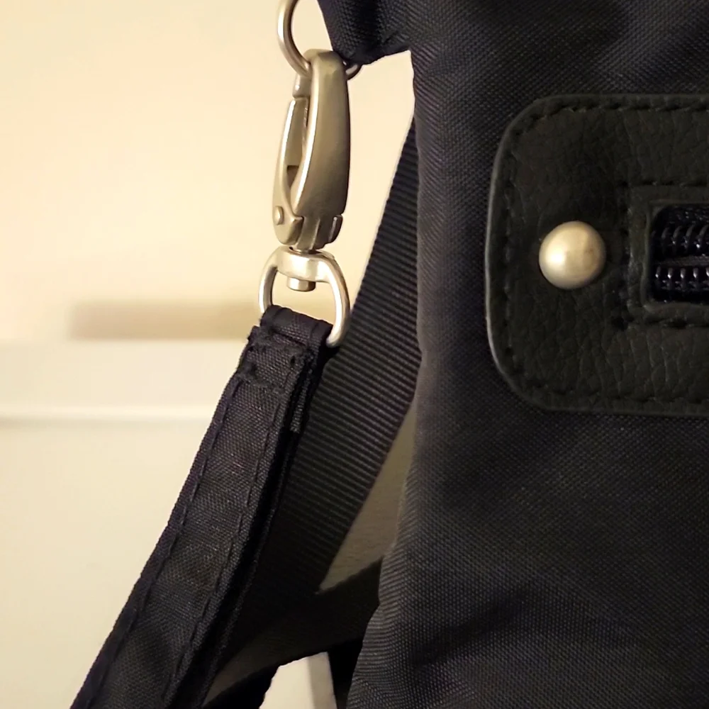 Baggallini Nylon Crossbody/Wristlet